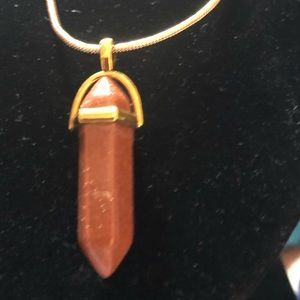 NWOT “Glitter Quartz Style” Necklace